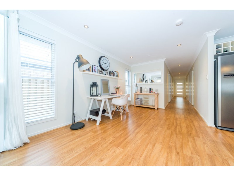 9 Gresswell Crescent, Upper Coomera QLD 4209