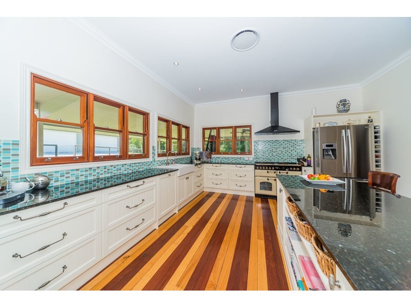 136 Gladrose Crescent, Wongawallan QLD 4210