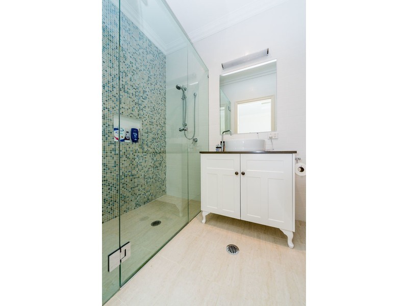 136 Gladrose Crescent, Wongawallan QLD 4210