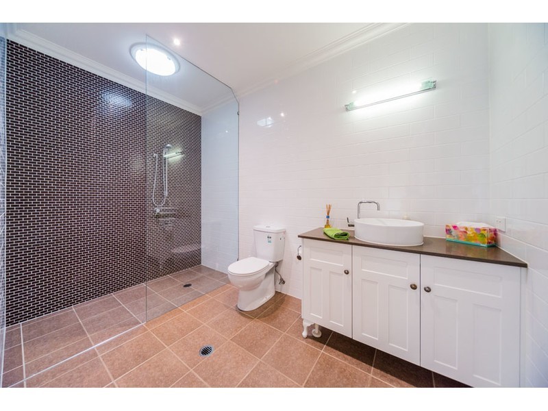136 Gladrose Crescent, Wongawallan QLD 4210