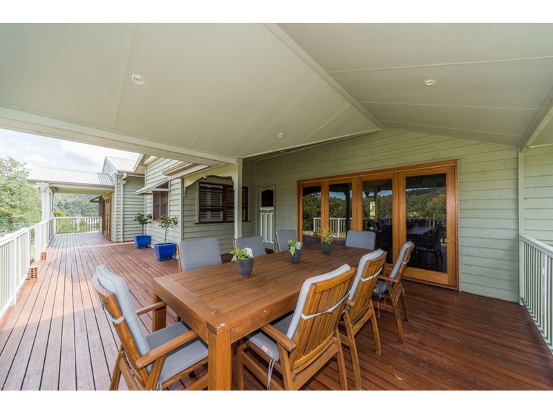136 Gladrose Crescent, Wongawallan QLD 4210