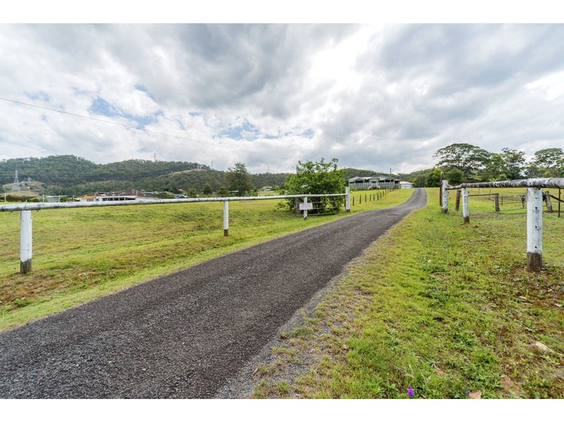 136 Gladrose Crescent, Wongawallan QLD 4210