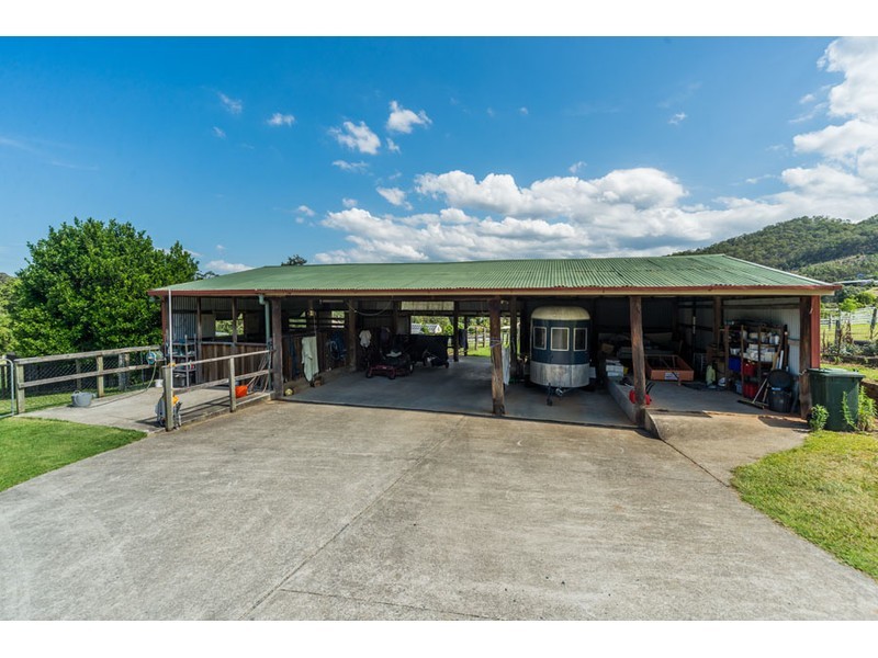 136 Gladrose Crescent, Wongawallan QLD 4210