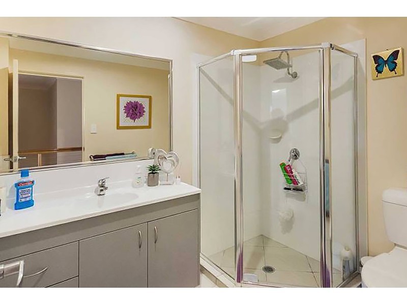 13/2 Weir Drive, Upper Coomera QLD 4209