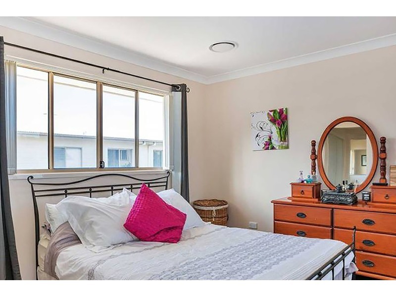 13/2 Weir Drive, Upper Coomera QLD 4209