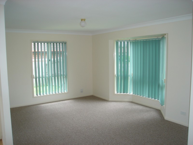 8 Oakdale Avenue, Nerang QLD 4211