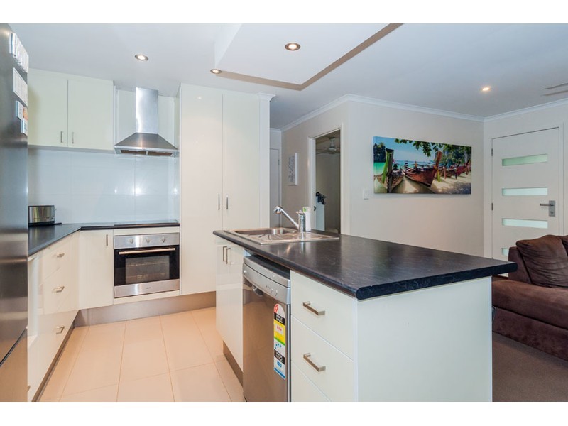 10 Bent Street, Nerang QLD 4211