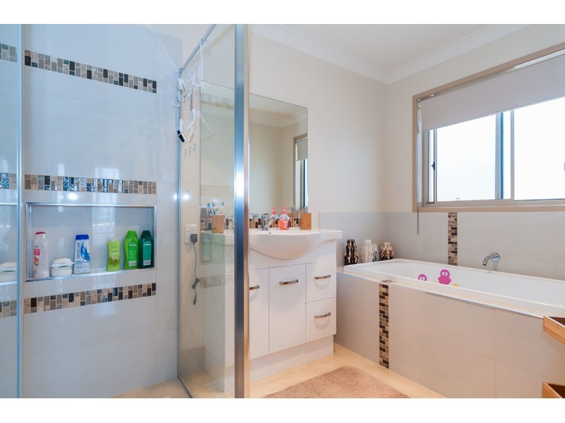 16 Isaac Street, Upper Coomera QLD 4209
