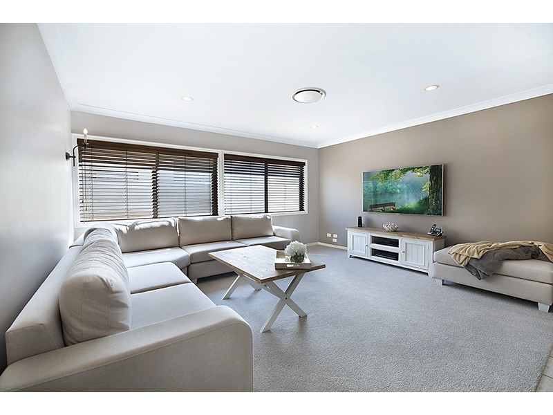 543 Oyster Cove Promenade, Helensvale QLD 4212