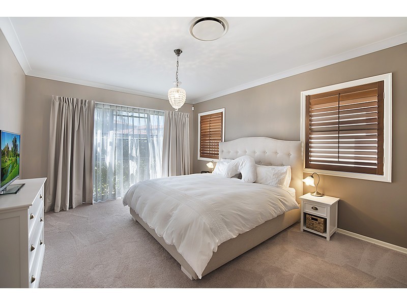 543 Oyster Cove Promenade, Helensvale QLD 4212