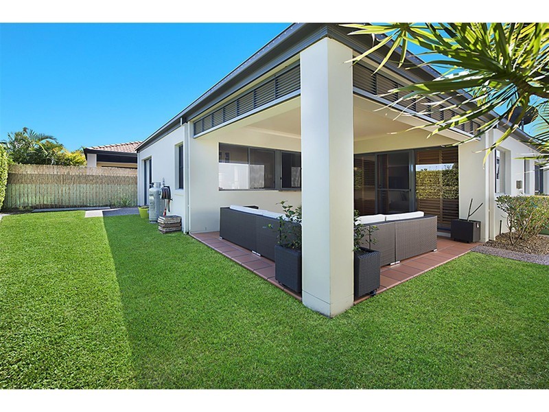 543 Oyster Cove Promenade, Helensvale QLD 4212