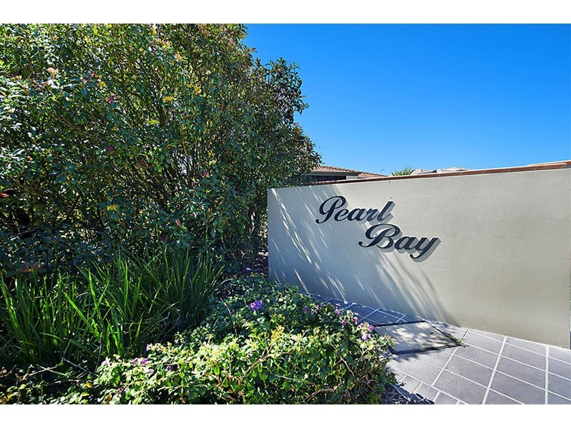 543 Oyster Cove Promenade, Helensvale QLD 4212