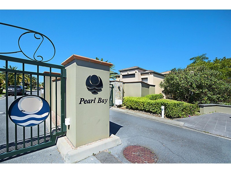 543 Oyster Cove Promenade, Helensvale QLD 4212