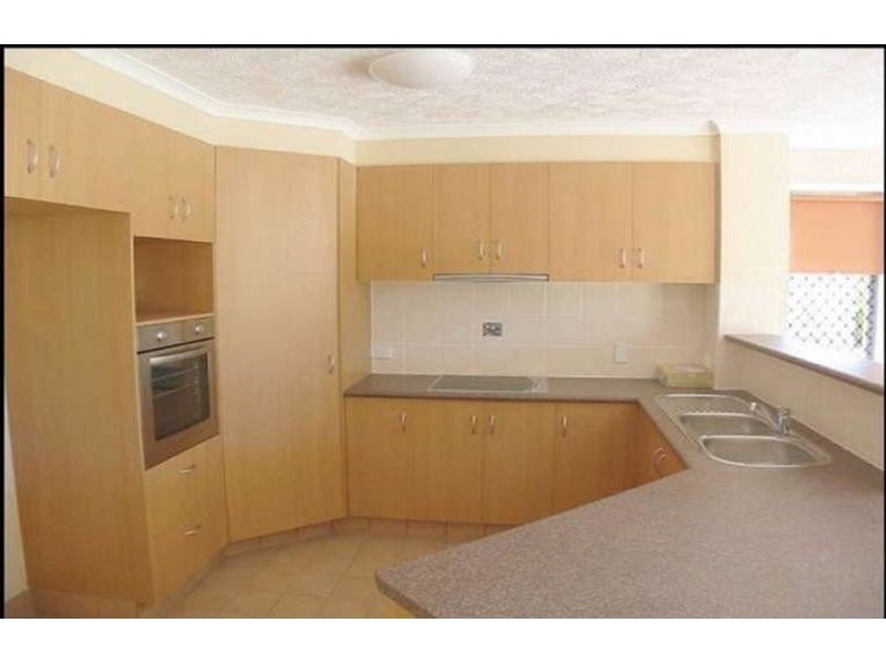 20/16 Sykes Court, Southport QLD 4215