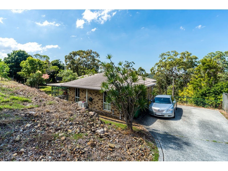 19 Crestridge Crescent, Oxenford QLD 4210