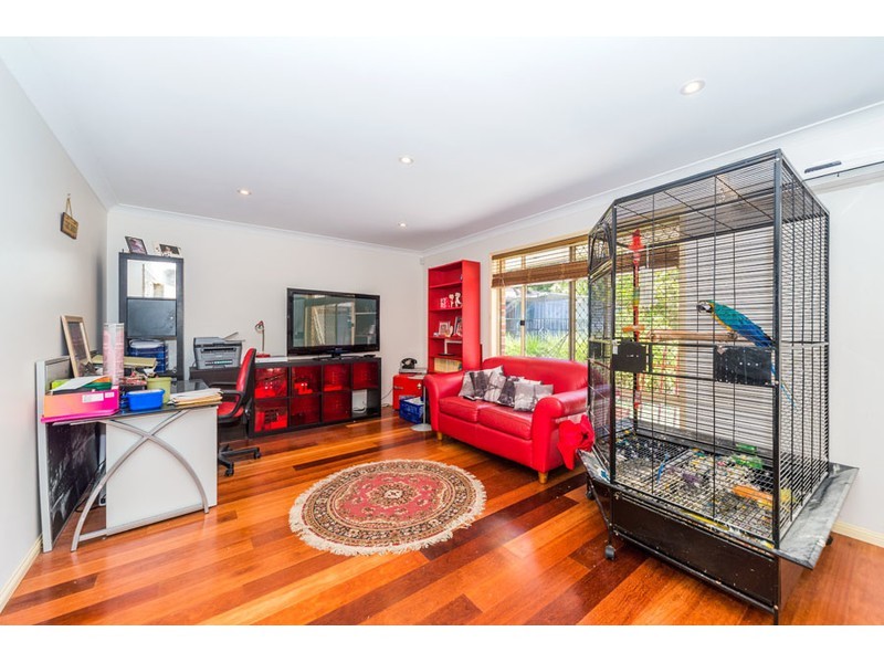 60 Kawana Crescent, Ashmore QLD 4214