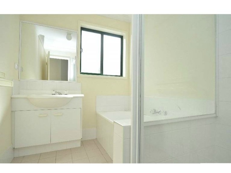 52 Marble Arch Place, Arundel QLD 4214