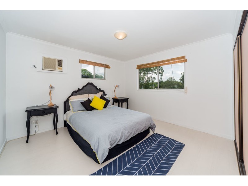 12 Gurrah Avenue, Southport QLD 4215