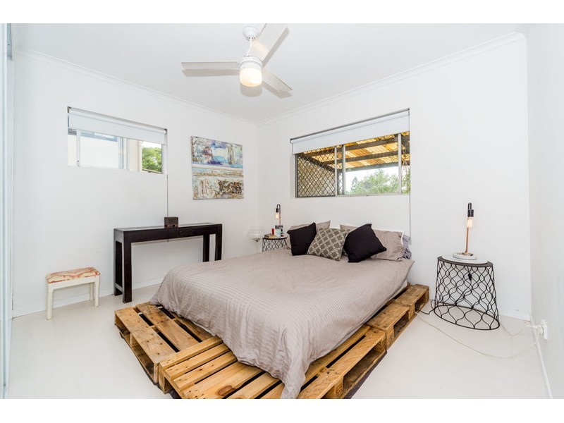 12 Gurrah Avenue, Southport QLD 4215