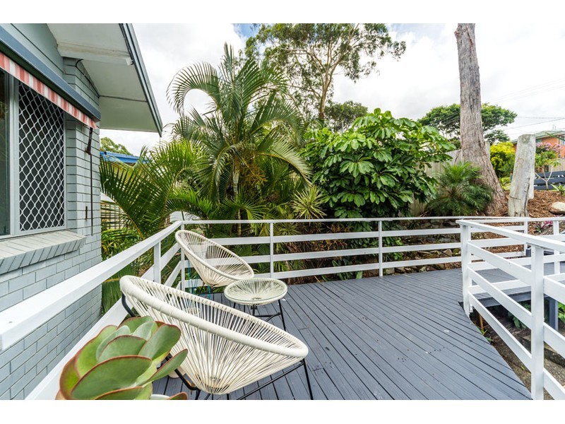 12 Gurrah Avenue, Southport QLD 4215