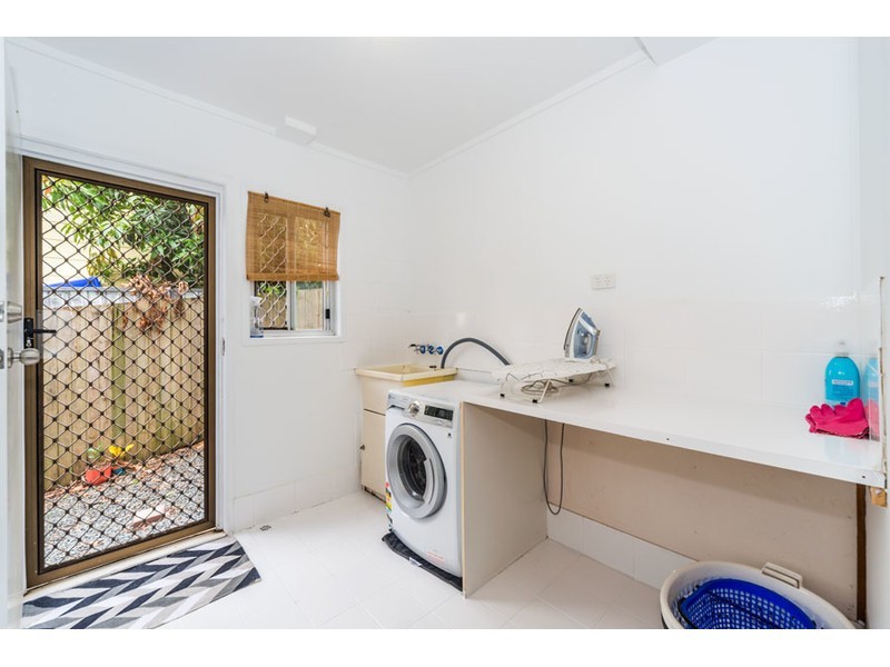 12 Gurrah Avenue, Southport QLD 4215