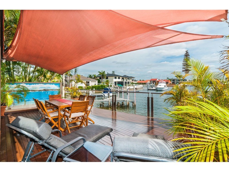 3 Sandakan Avenue, Runaway Bay QLD 4216