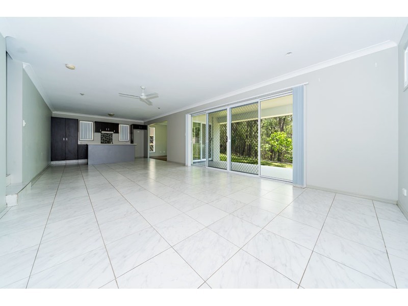 7 Caragh Crescent, Oxenford QLD 4210