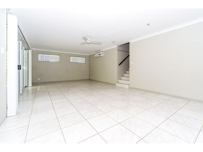 7 Caragh Crescent, Oxenford QLD 4210