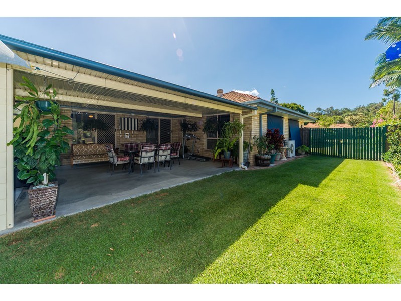 15 Barrs Avenue, Oxenford QLD 4210