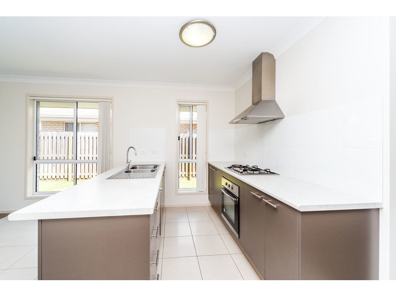 10 Labassa Avenue, Pimpama QLD 4209