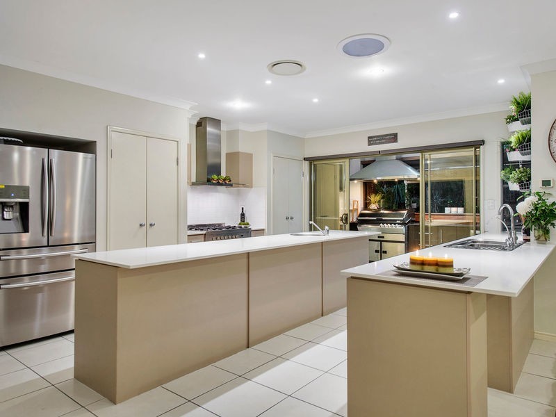 12 Seawind Road, Coomera Waters QLD 4209