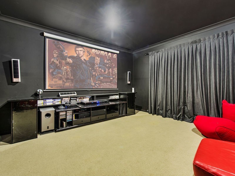 12 Seawind Road, Coomera Waters QLD 4209