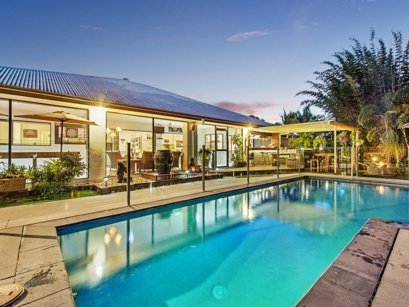 12 Seawind Road, Coomera Waters QLD 4209