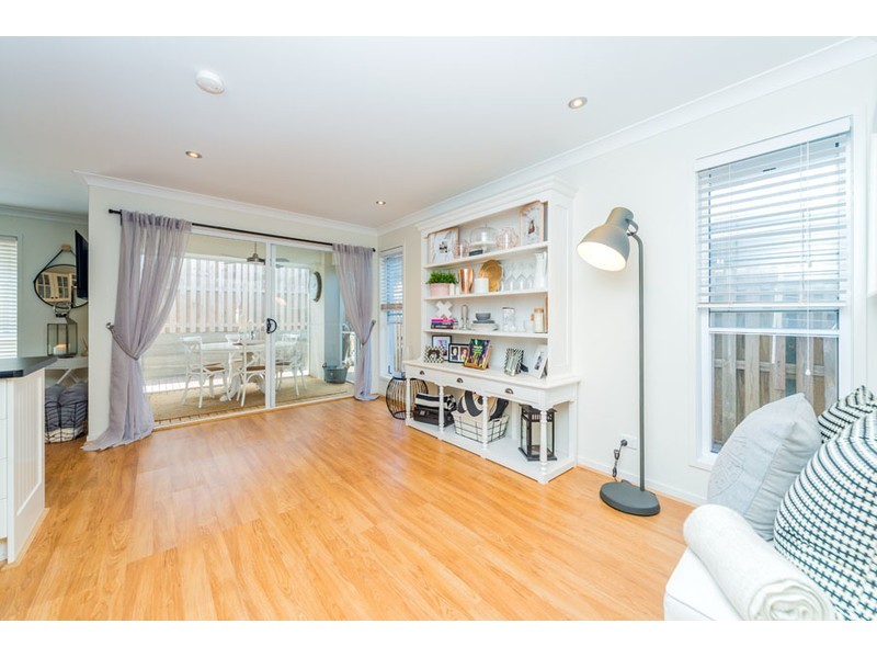 9 Gresswell Crescent, Upper Coomera QLD 4209