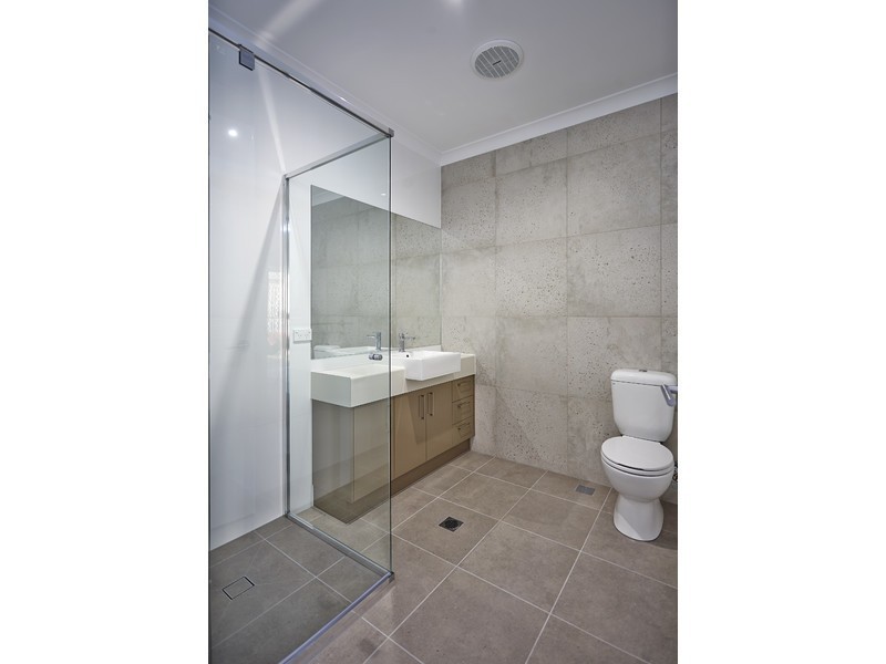 2/20 Dorretti Circuit, Upper Coomera QLD 4209