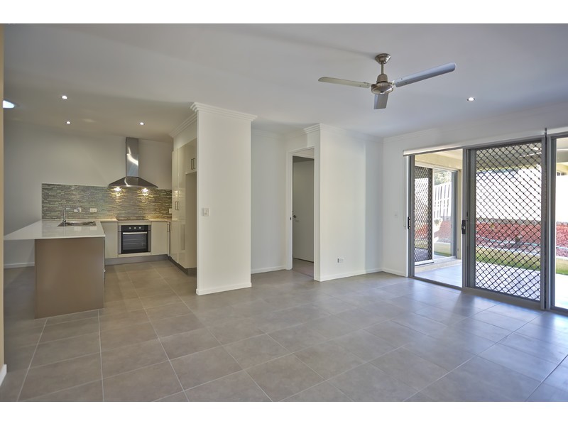 1/20 Dorretti Circuit, Upper Coomera QLD 4209