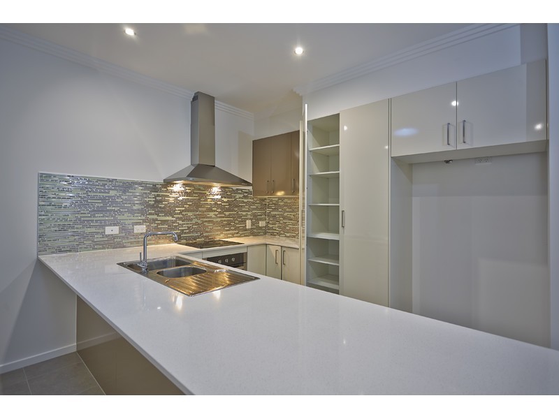 1/20 Dorretti Circuit, Upper Coomera QLD 4209