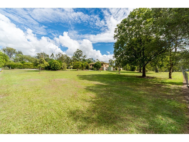 1 Karingal Drive, Pimpama QLD 4209