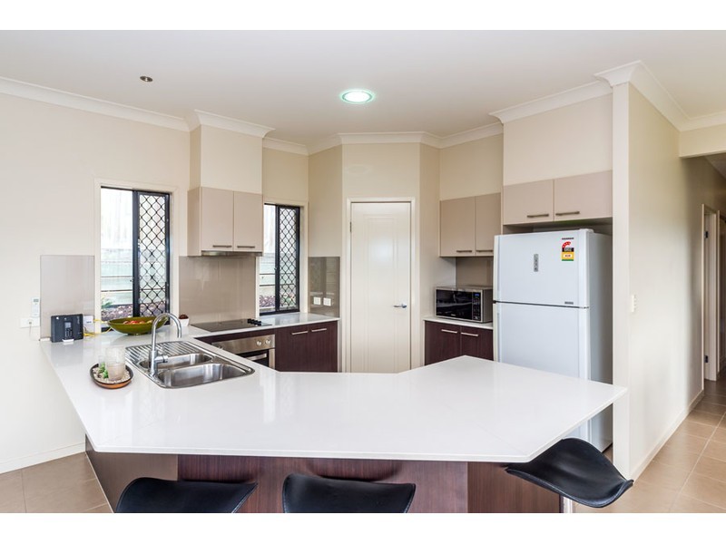 15 Coomerong Crescent, Upper Coomera QLD 4209