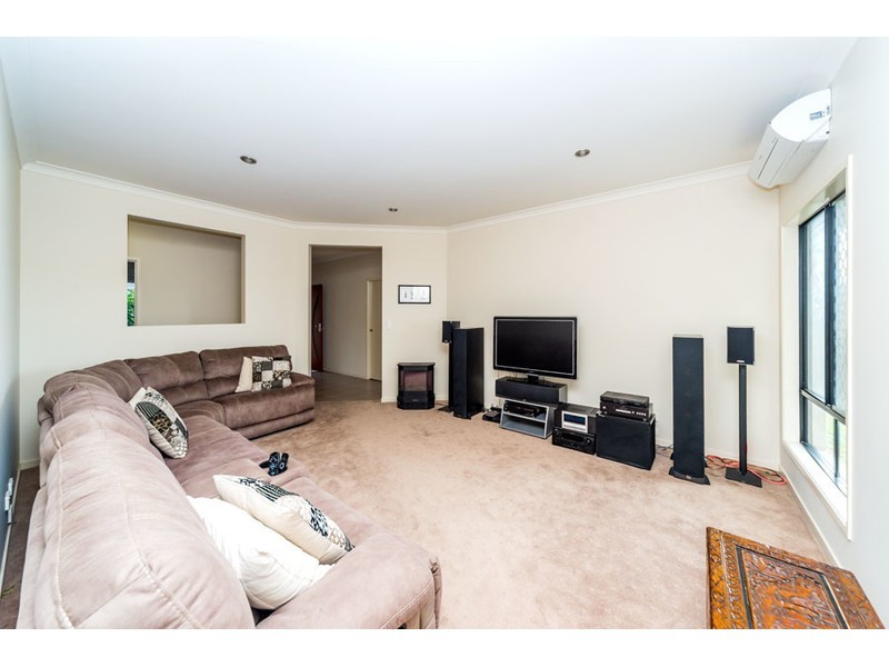 15 Coomerong Crescent, Upper Coomera QLD 4209