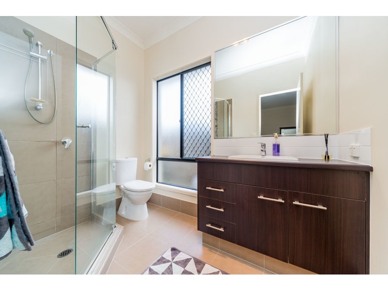 15 Coomerong Crescent, Upper Coomera QLD 4209