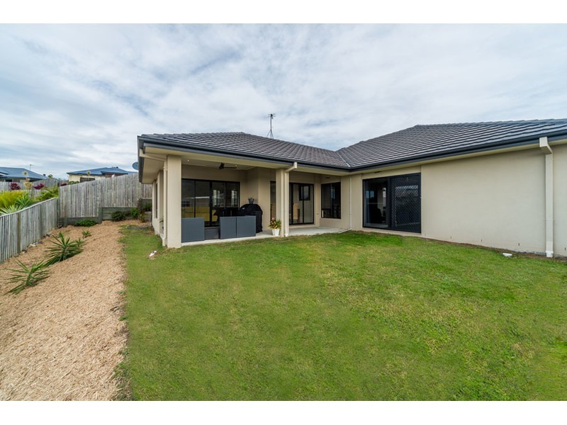 15 Coomerong Crescent, Upper Coomera QLD 4209