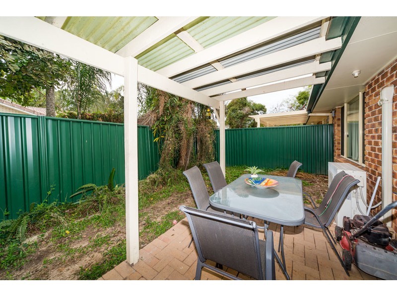 2/427 Oxley Drive, Runaway Bay QLD 4216