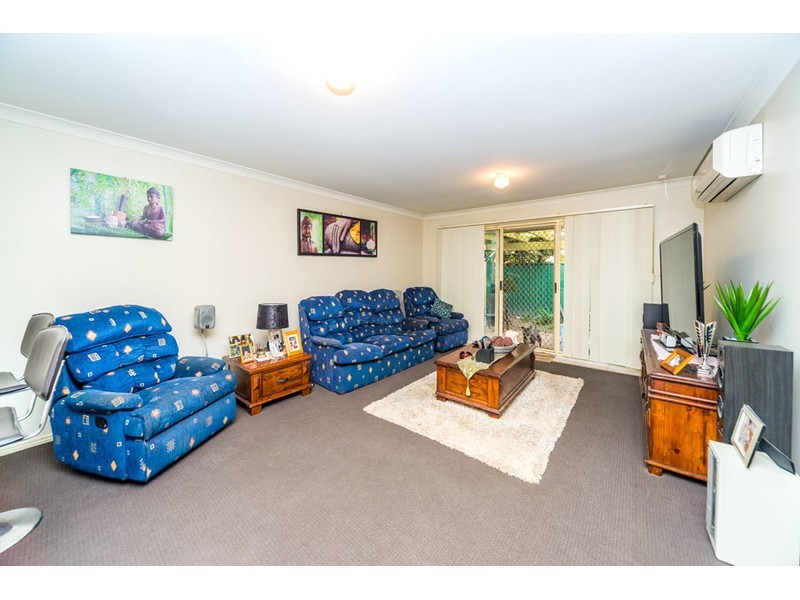 2/427 Oxley Drive, Runaway Bay QLD 4216