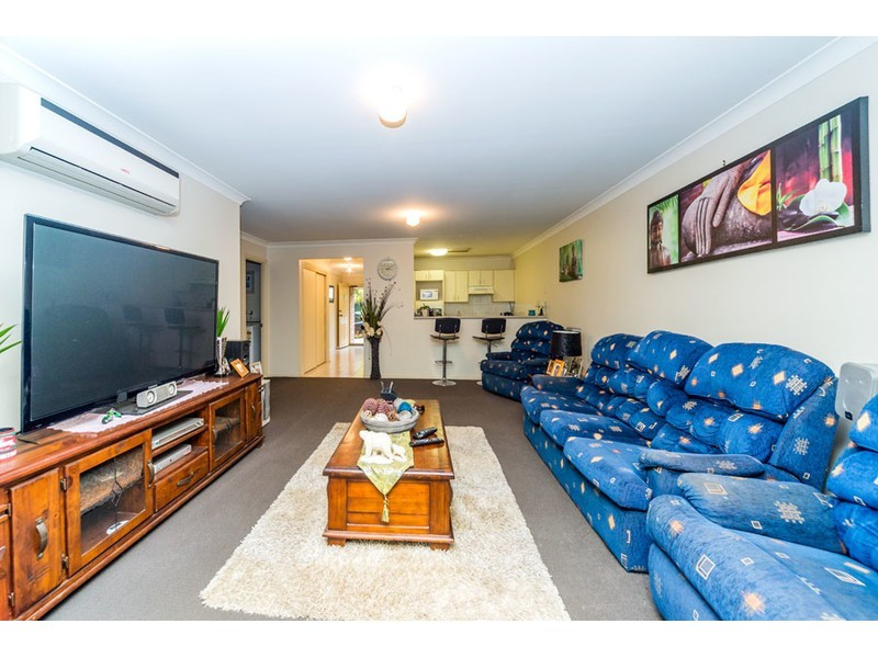2/427 Oxley Drive, Runaway Bay QLD 4216
