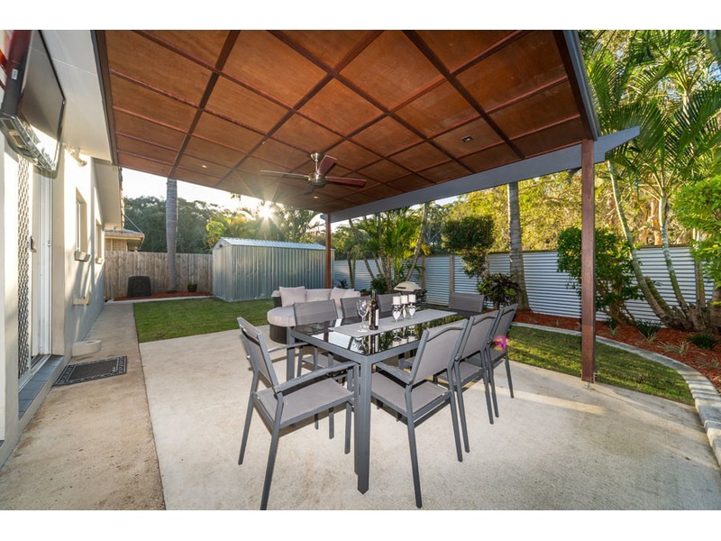 121 Kindra Avenue, Southport QLD 4215