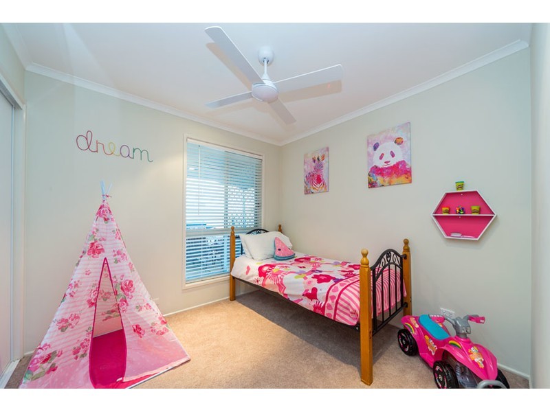 121 Kindra Avenue, Southport QLD 4215