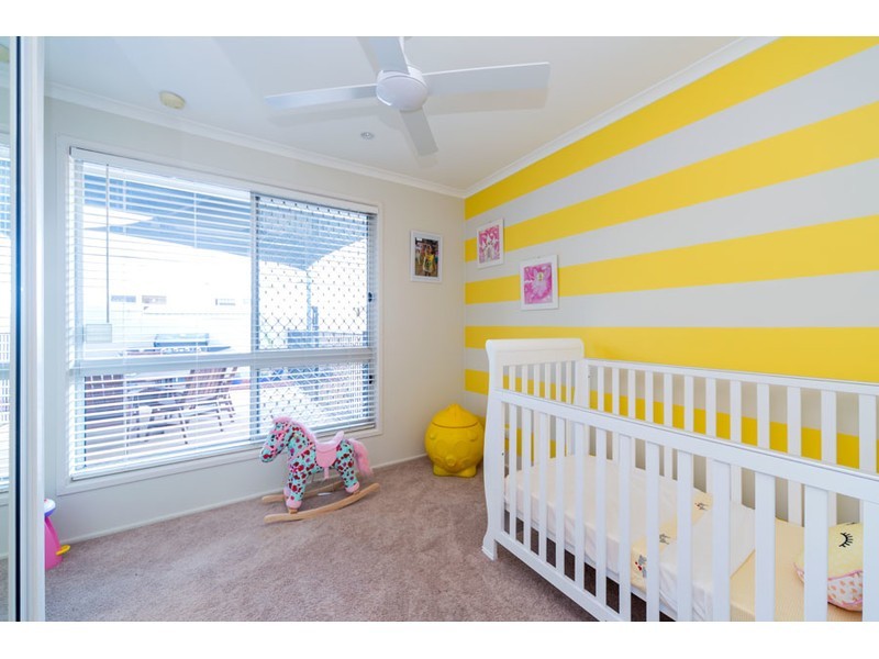 121 Kindra Avenue, Southport QLD 4215