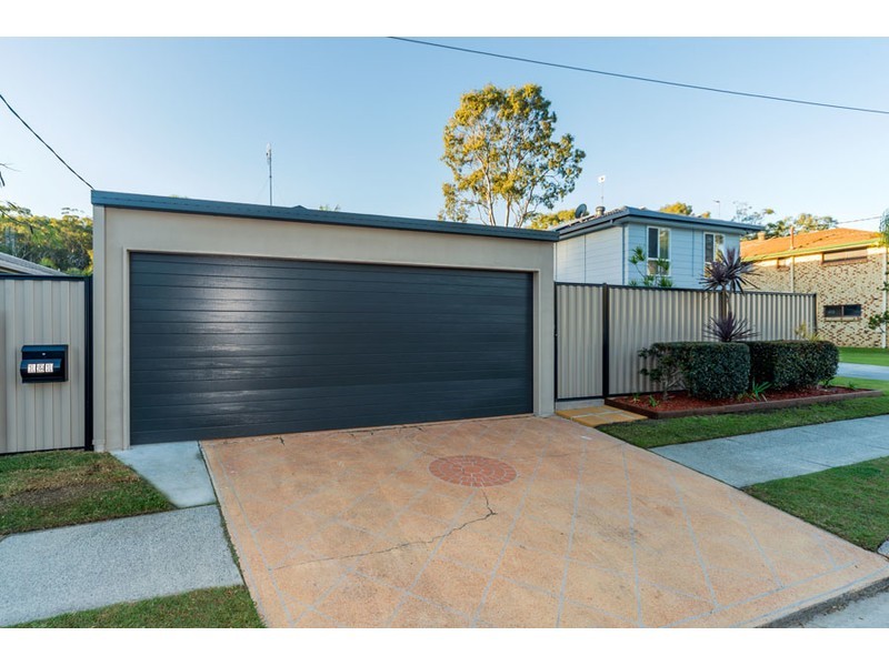 121 Kindra Avenue, Southport QLD 4215