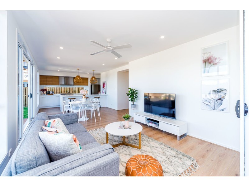 4 Springview Crescent, Maudsland QLD 4210
